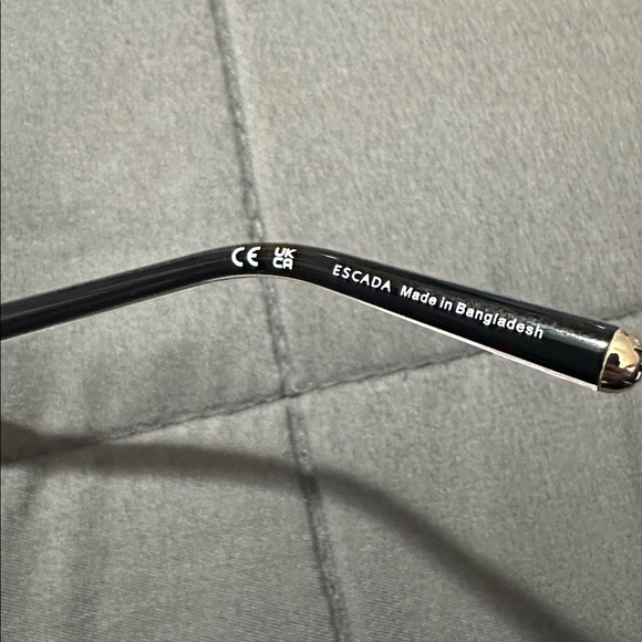 ESCADA - Picture 8 of 8